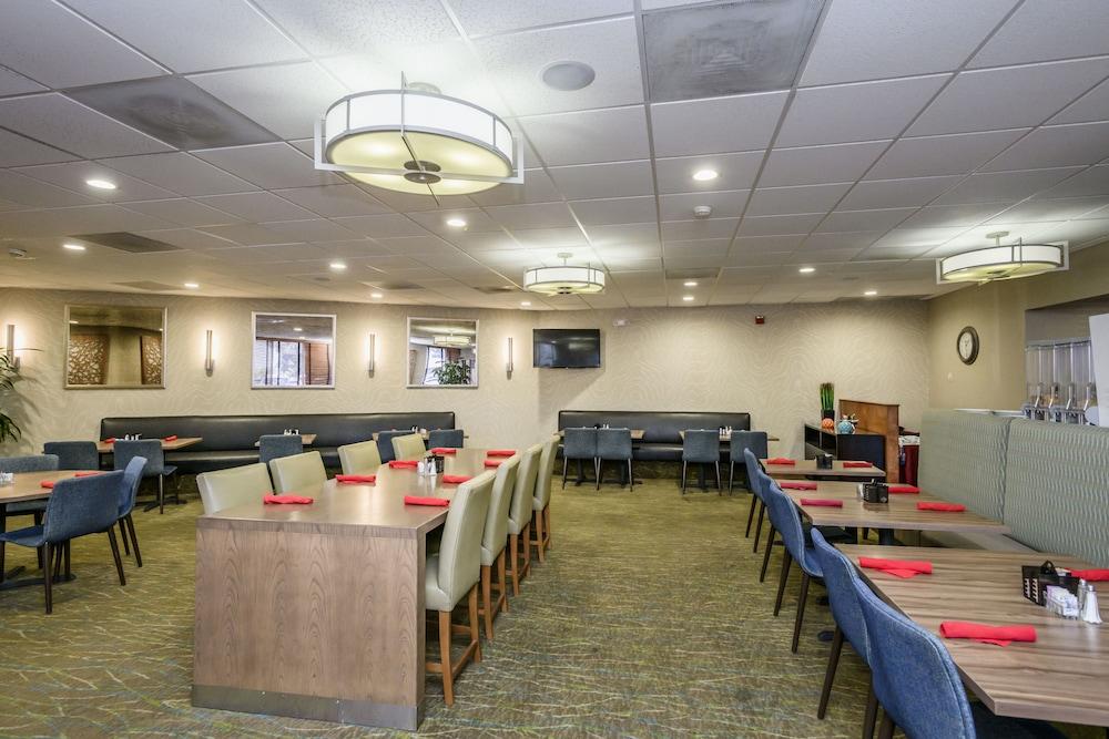 Wyndham Garden Fresno Yosemite Airport Hotel Exterior foto