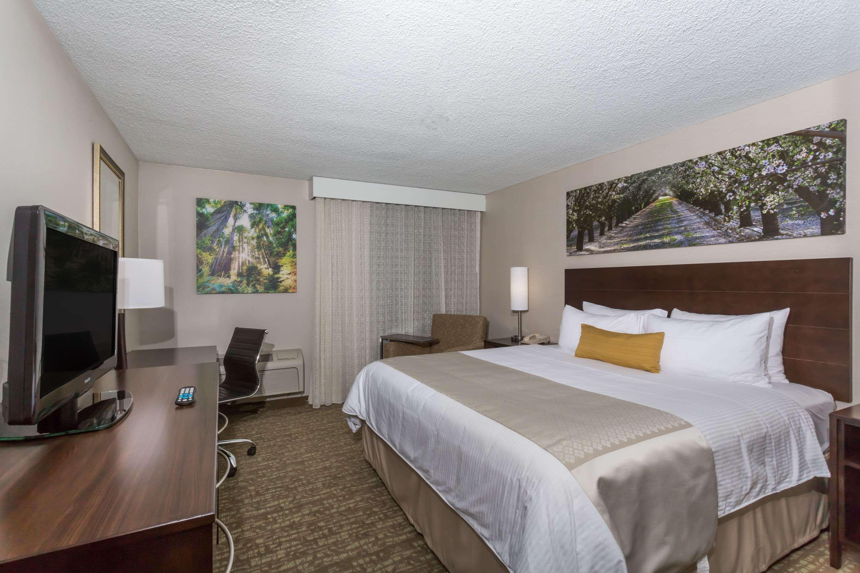 Wyndham Garden Fresno Yosemite Airport Hotel Exterior foto