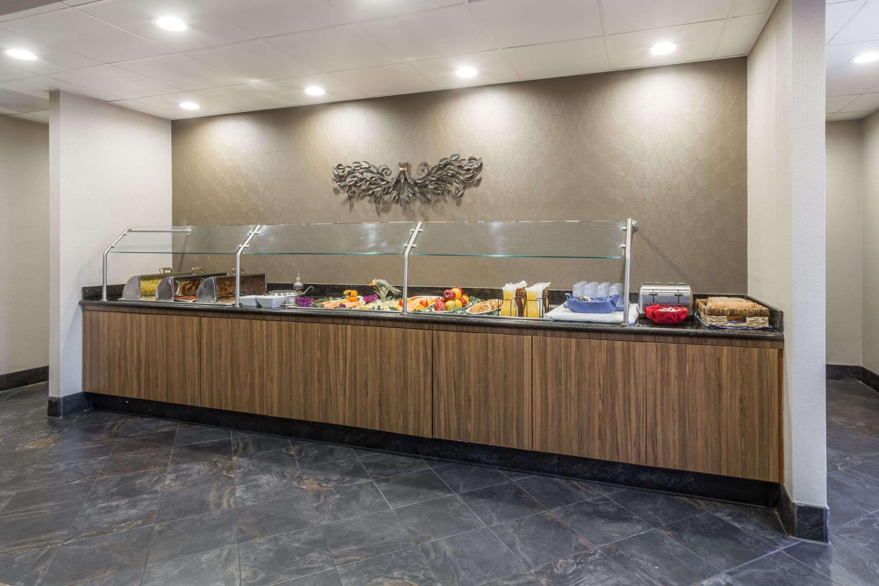 Wyndham Garden Fresno Yosemite Airport Hotel Exterior foto