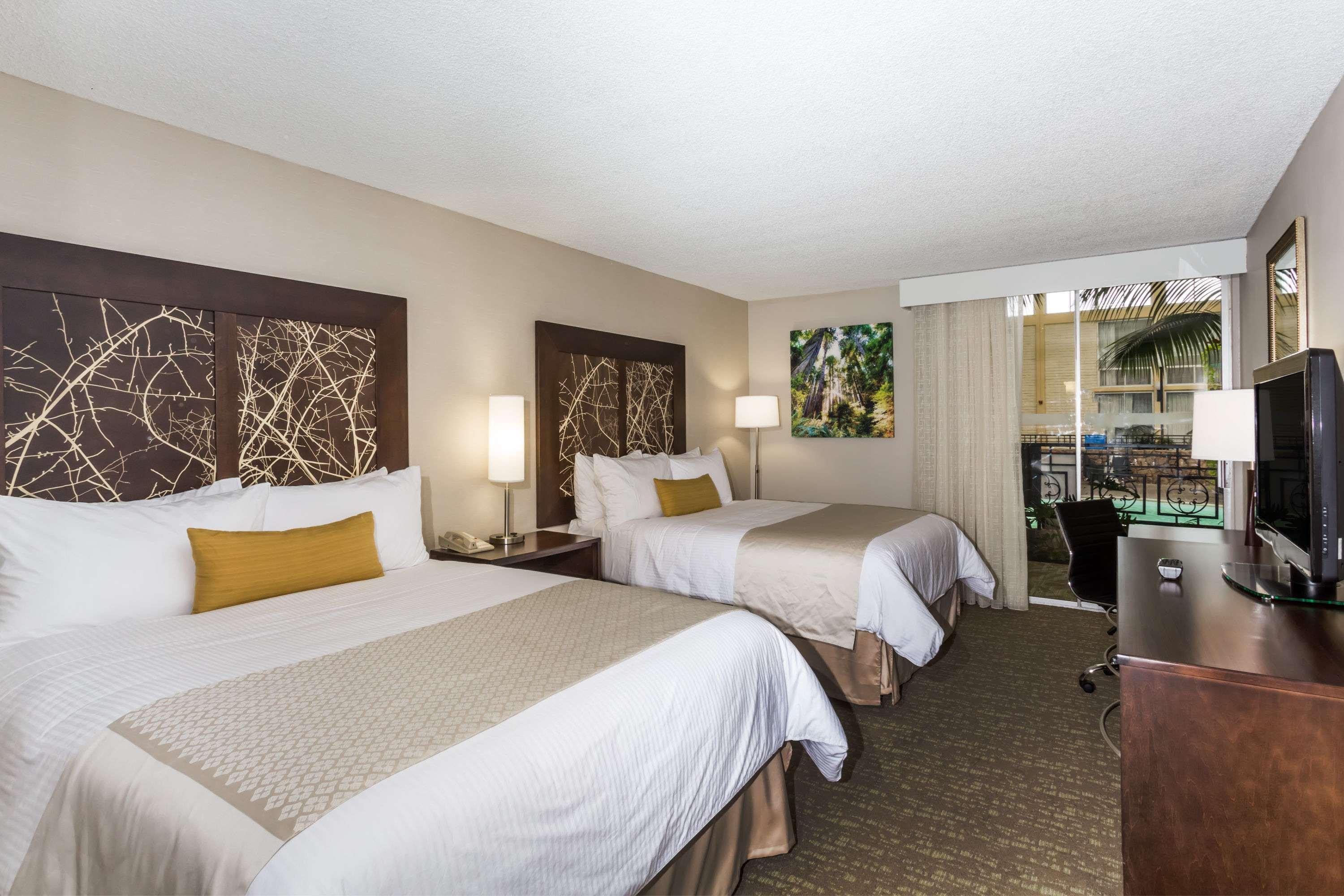 Wyndham Garden Fresno Yosemite Airport Hotel Exterior foto