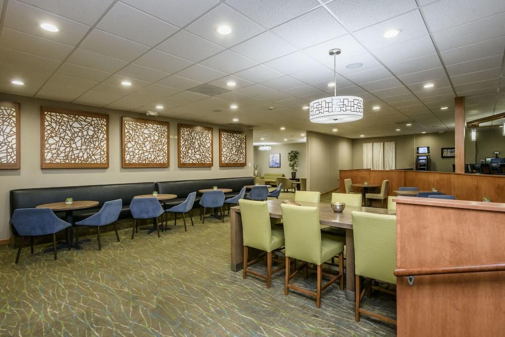 Wyndham Garden Fresno Yosemite Airport Hotel Exterior foto