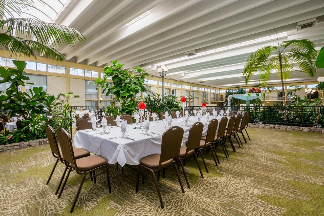 Wyndham Garden Fresno Yosemite Airport Hotel Exterior foto