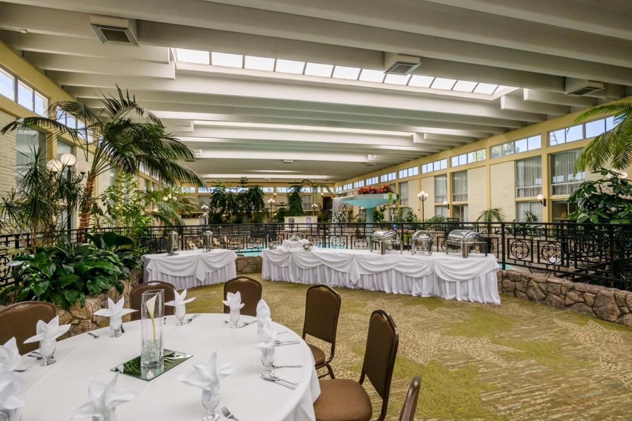 Wyndham Garden Fresno Yosemite Airport Hotel Exterior foto