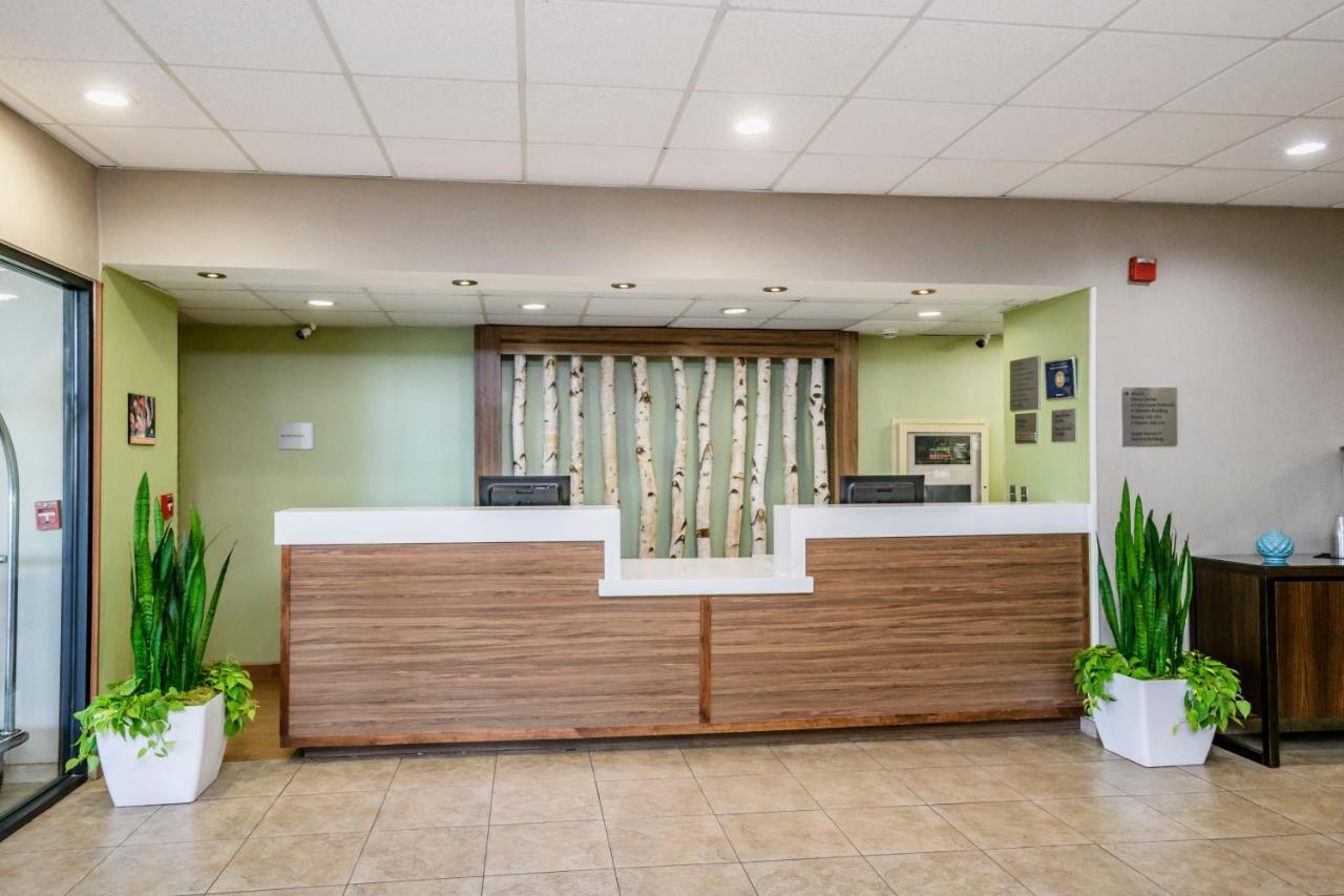 Wyndham Garden Fresno Yosemite Airport Hotel Exterior foto